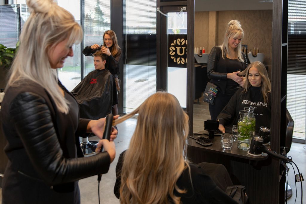 Hairextensions in Apeldoorn Beautycenter L'Unique